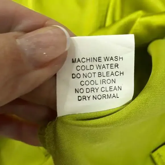 Jon & Anna Green Satin Button Down Blouse Size L Hi-Low Hem - Picture 6 of 8